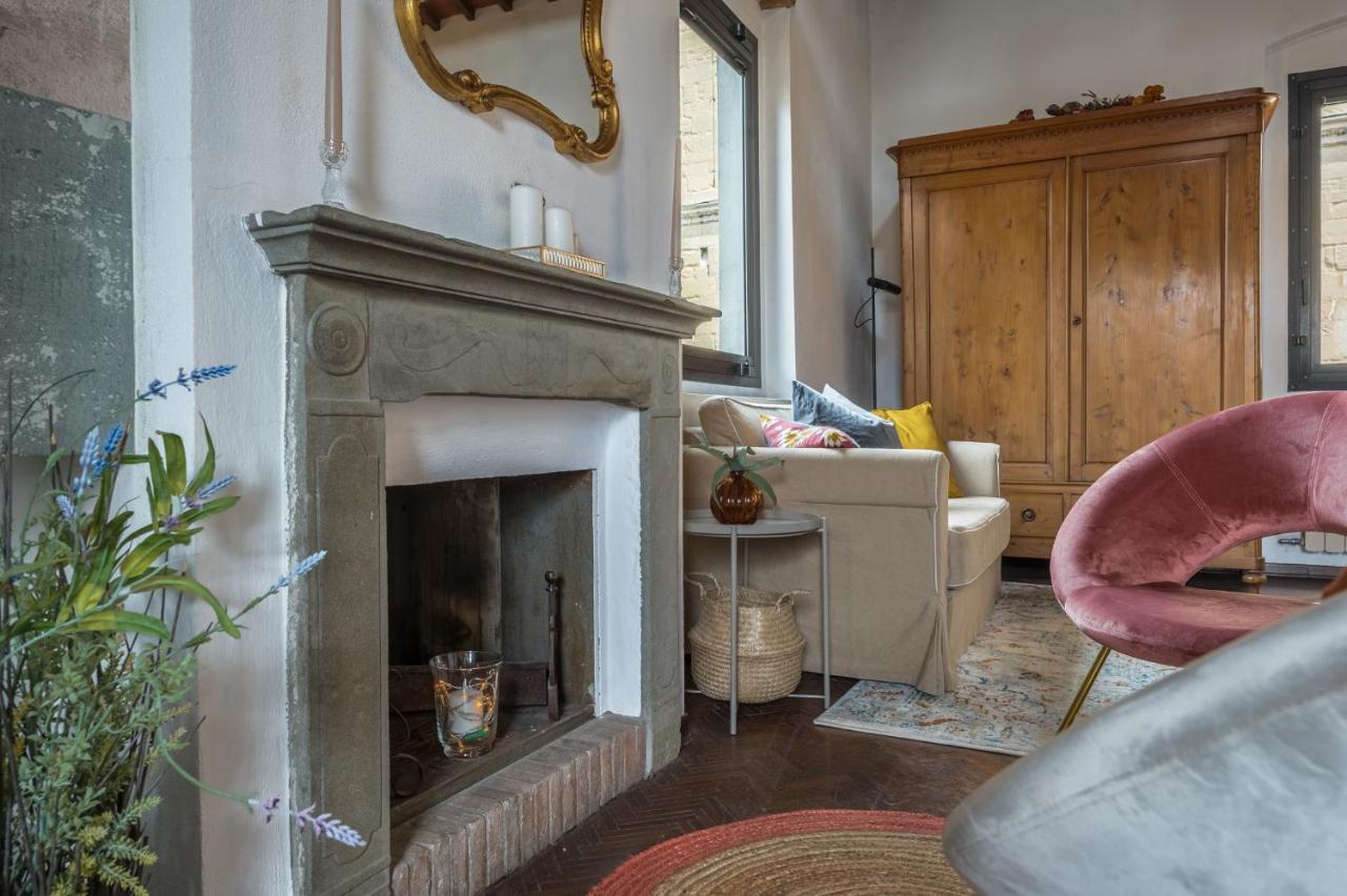 Via Lamberti, 3 - Florence Charming Apartments - Charming And Historic 5Th-Floor Attic Apartment With Elevator In A Building At The Heart Of Vibrant Florence, Just A 2-Minute Walk From All Attractions Dış mekan fotoğraf